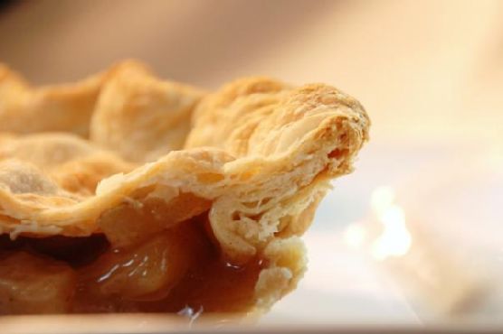 Classic Apple Pie with Perfect Crust