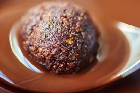 Chocolate Pistachio Energy Bites