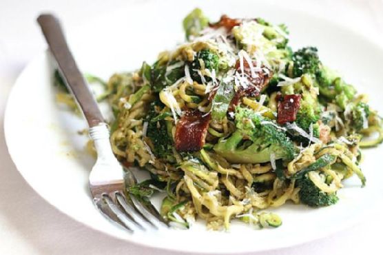 Pesto Zucchini "Spaghetti
